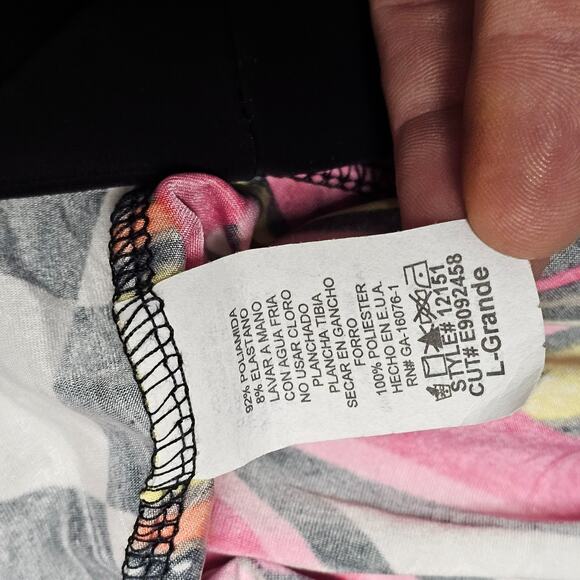 Women’s Retro 80s Y2K Top Sz L Geometric Checker Print Batwing Cold Shoulder USA - Picture 7 of 10